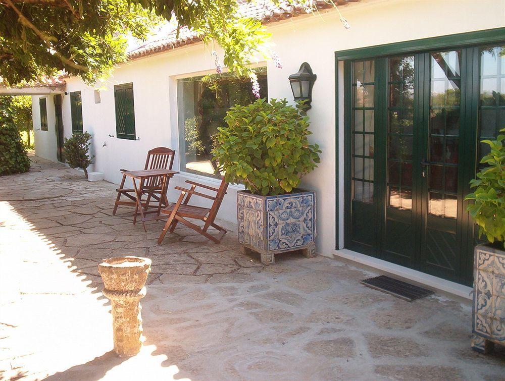 Gasthaus Quinta Do Casalinho Almeirim Exterior foto