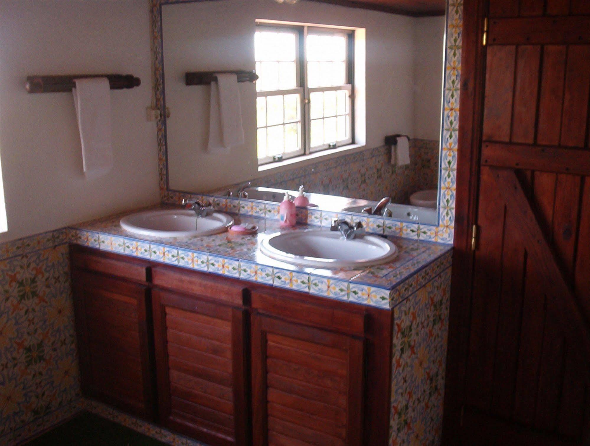 Gasthaus Quinta Do Casalinho Almeirim Exterior foto